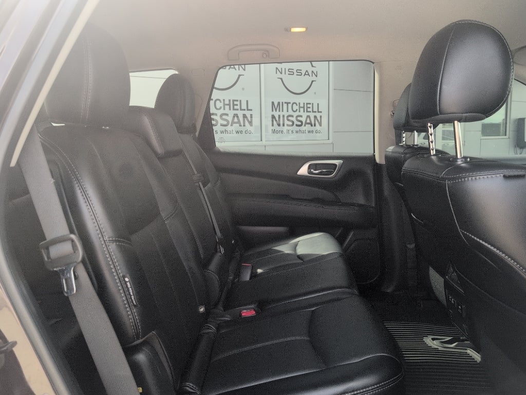 2020 Nissan Pathfinder SL