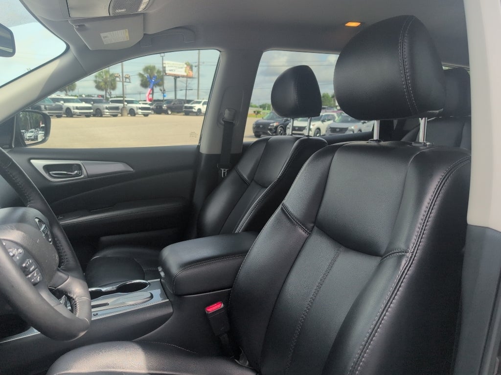 2020 Nissan Pathfinder SL