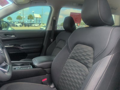 2022 Nissan Pathfinder S