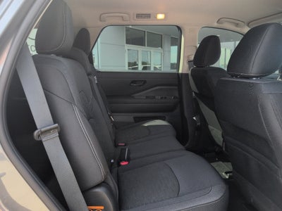 2025 Nissan Pathfinder S