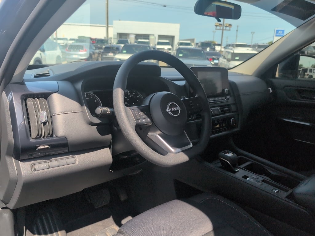 2025 Nissan Pathfinder S
