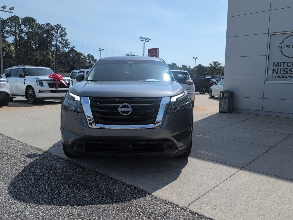 2025 Nissan Pathfinder S