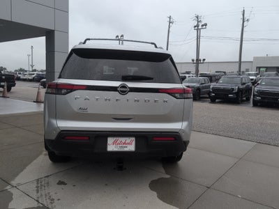2025 Nissan Pathfinder SV