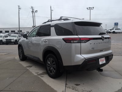 2025 Nissan Pathfinder SV