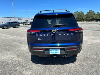 2025 Nissan Pathfinder SV