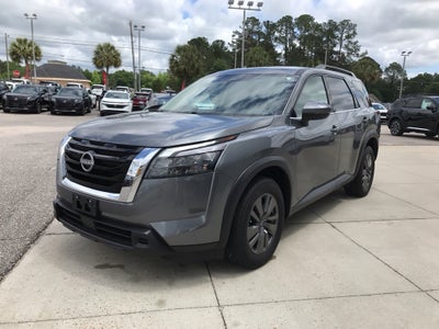 2025 Nissan Pathfinder SV