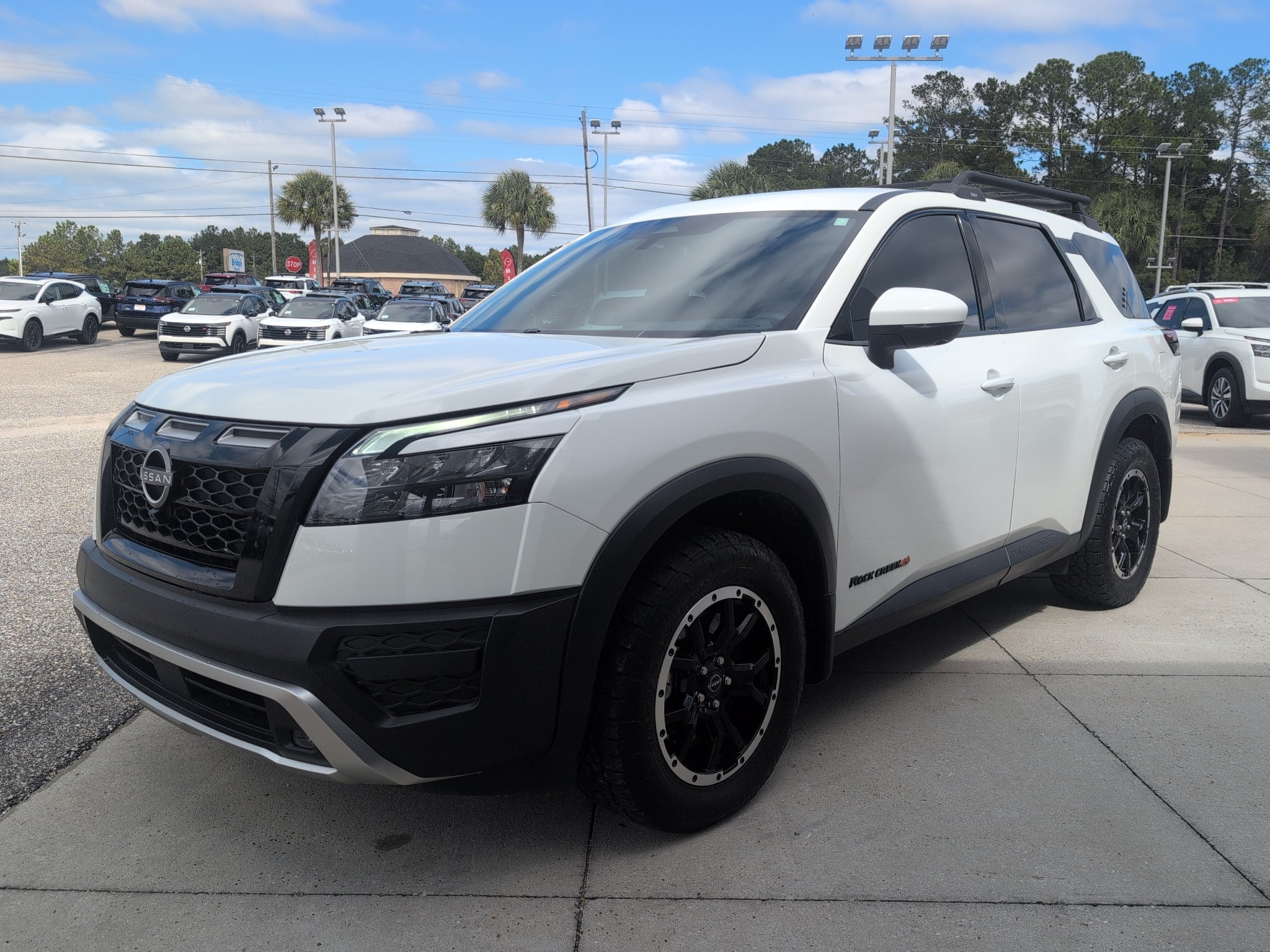 2025 Nissan Pathfinder Rock Creek®