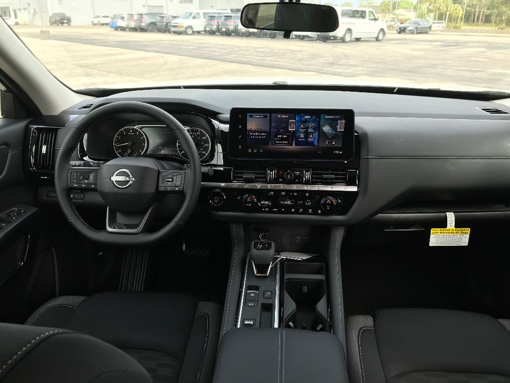 2026 Nissan Pathfinder SV