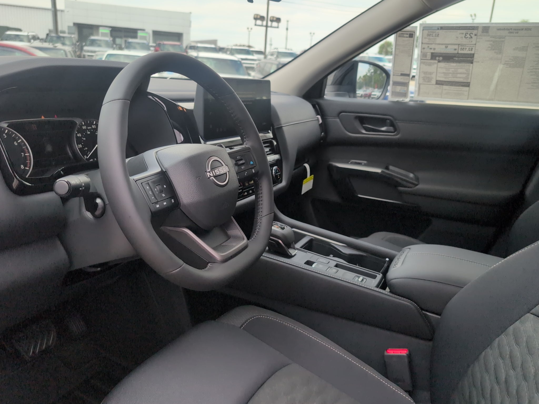 2026 Nissan Pathfinder SV
