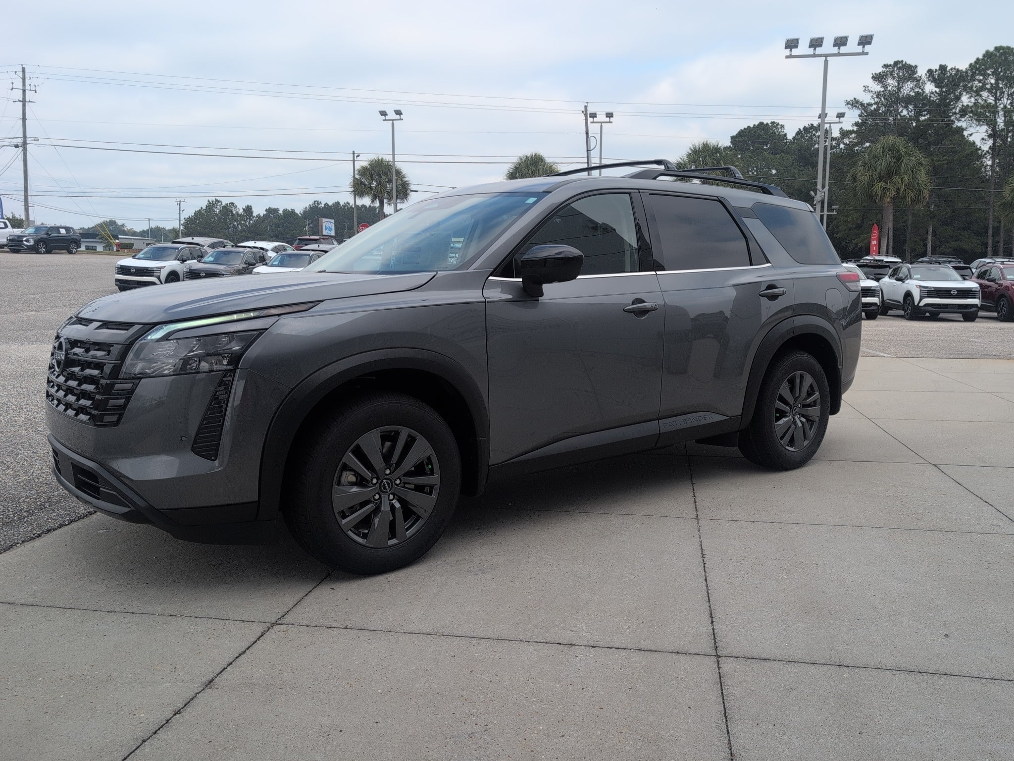 2026 Nissan Pathfinder SV