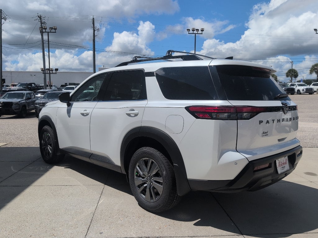 2026 Nissan Pathfinder SV