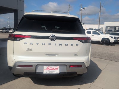 2024 Nissan Pathfinder SL