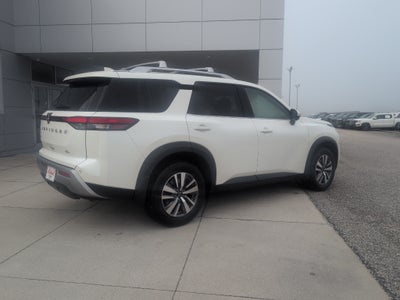2024 Nissan Pathfinder SL
