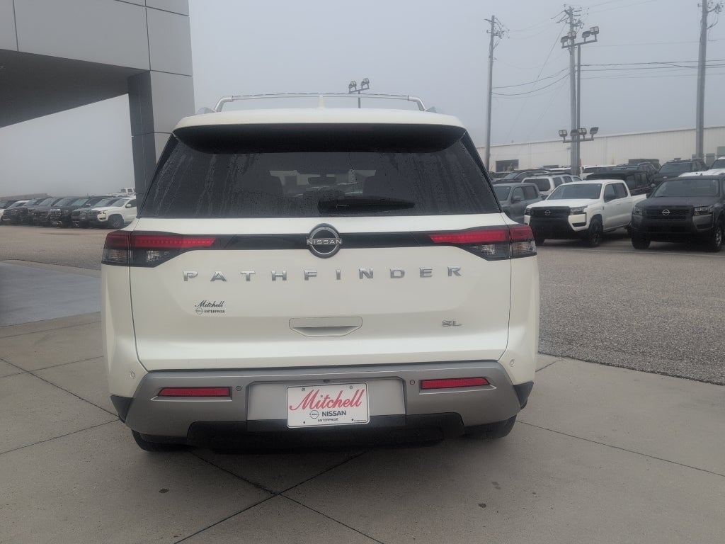 2024 Nissan Pathfinder SL
