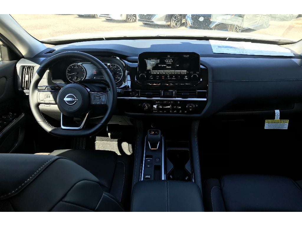 2025 Nissan Pathfinder SL