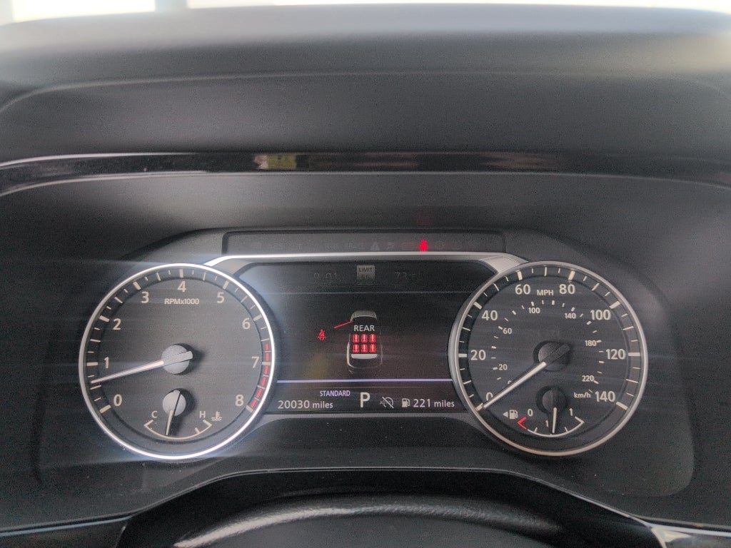 2025 Nissan Pathfinder SL