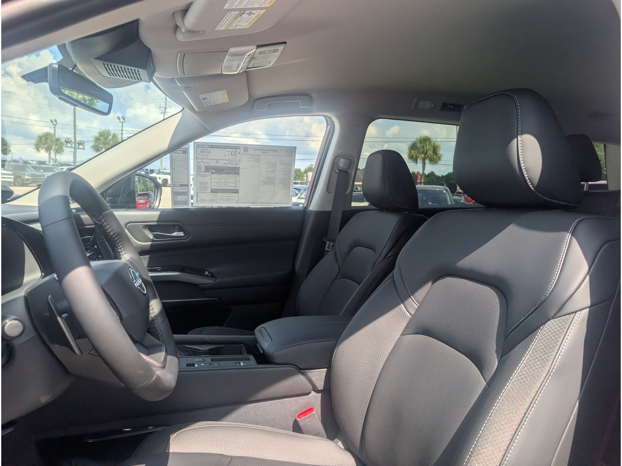 2026 Nissan Pathfinder SL