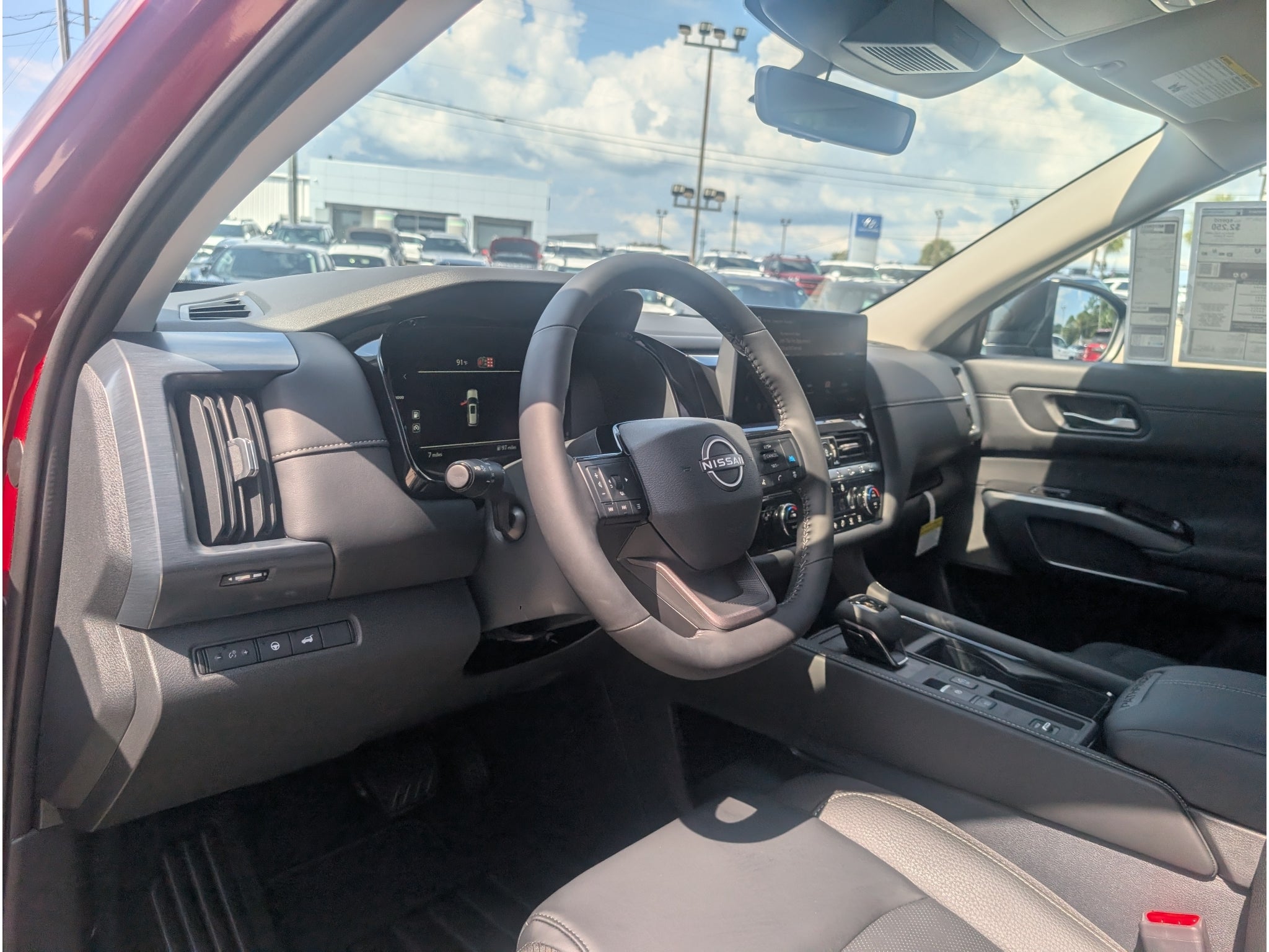 2026 Nissan Pathfinder SL