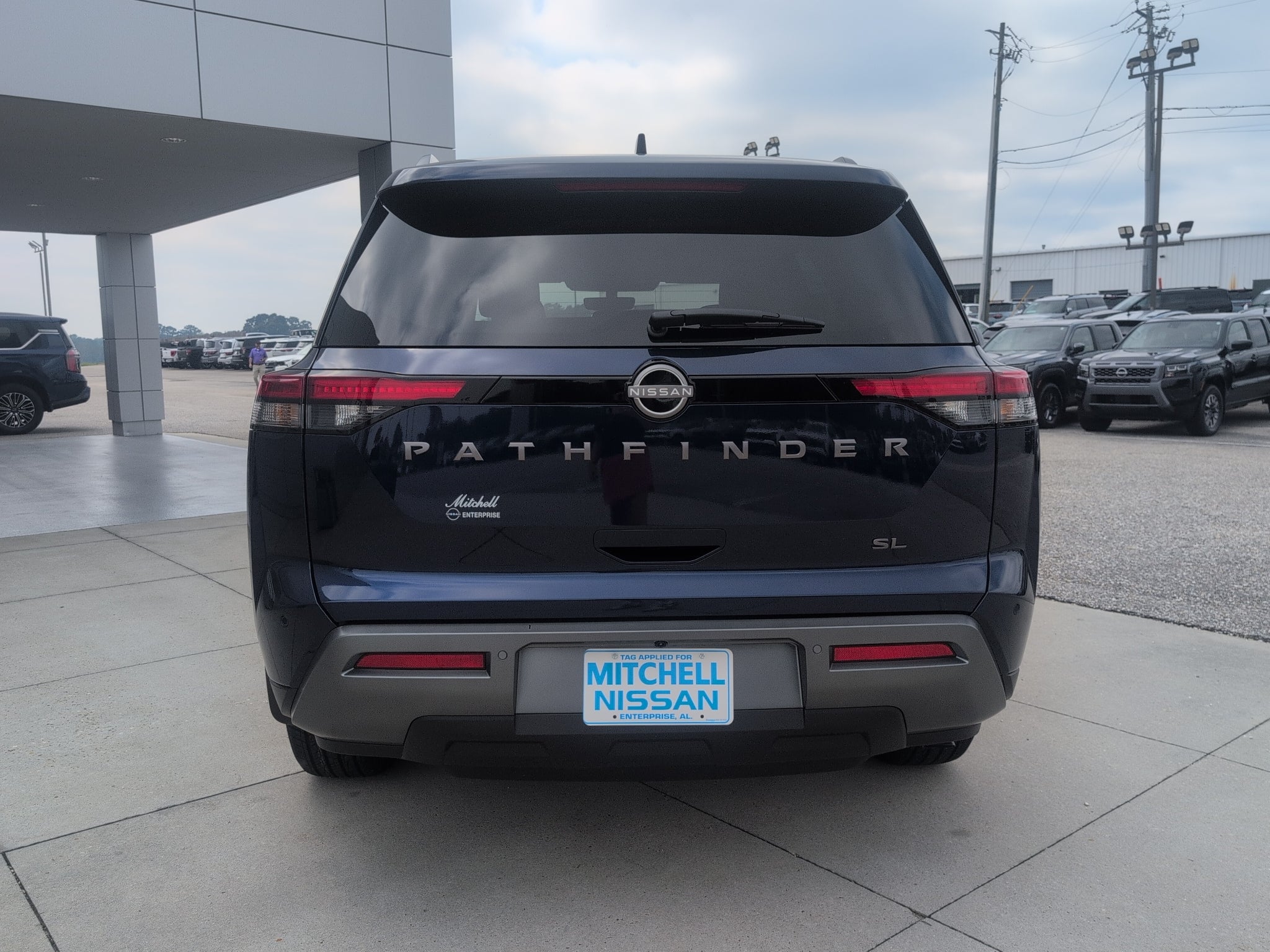 2026 Nissan Pathfinder SL