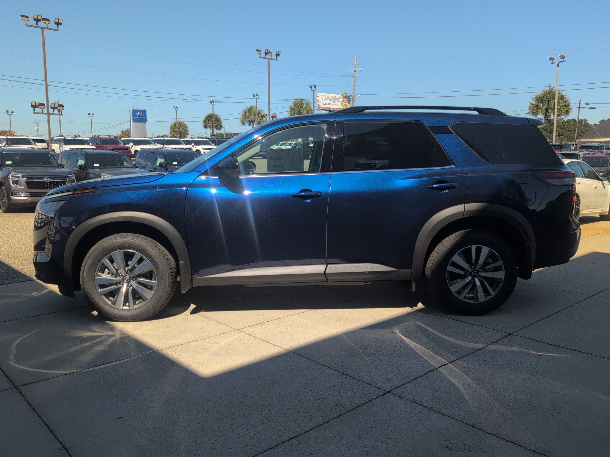 2026 Nissan Pathfinder SL