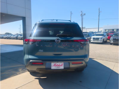 2026 Nissan Pathfinder SL