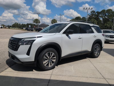 2026 Nissan Pathfinder SL