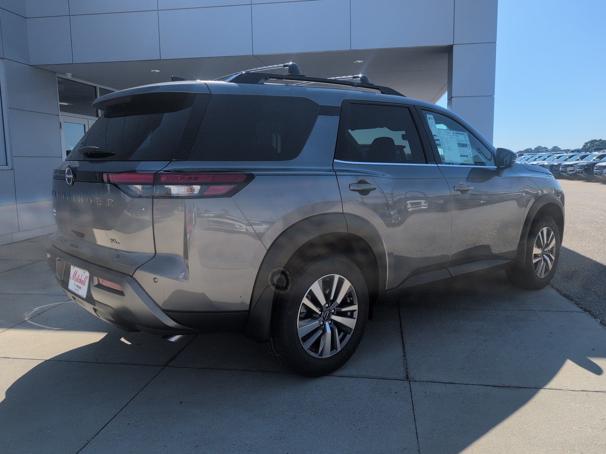 2026 Nissan Pathfinder SL
