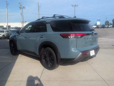 2026 Nissan Pathfinder SL