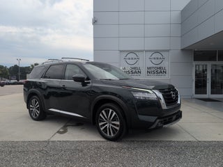 2022 Nissan Pathfinder Platinum