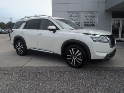 2023 Nissan Pathfinder Platinum
