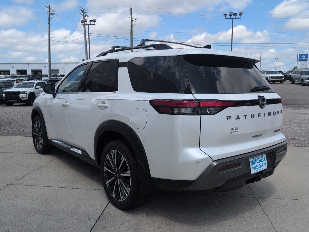 2026 Nissan Pathfinder Platinum
