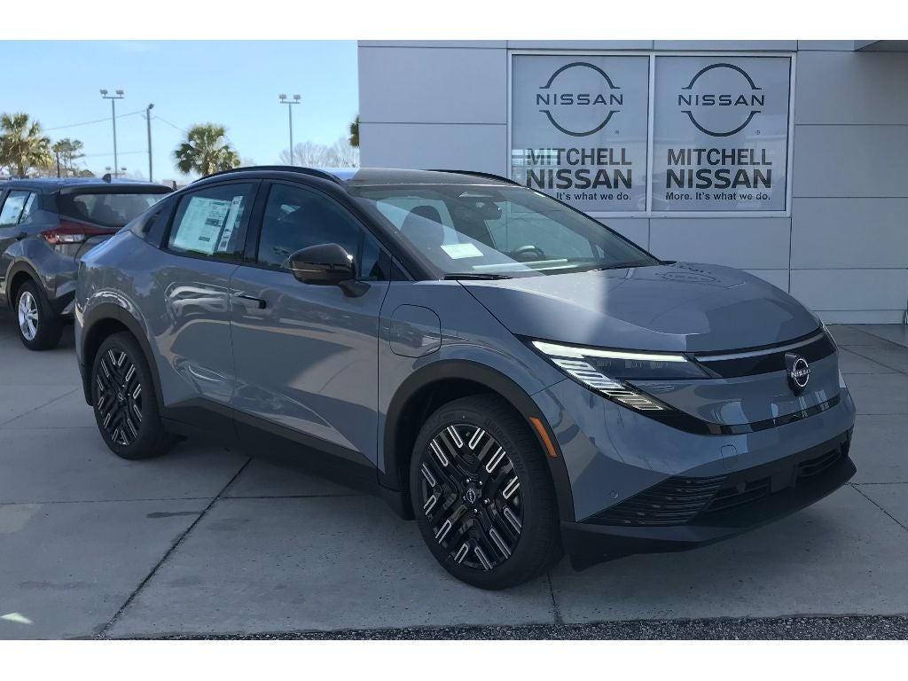 2026 Nissan LEAF Platinum+