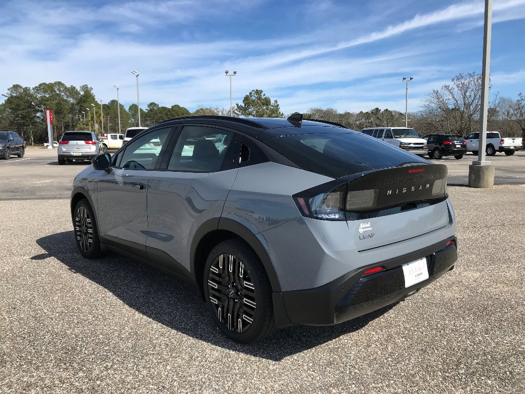 2026 Nissan LEAF Platinum+