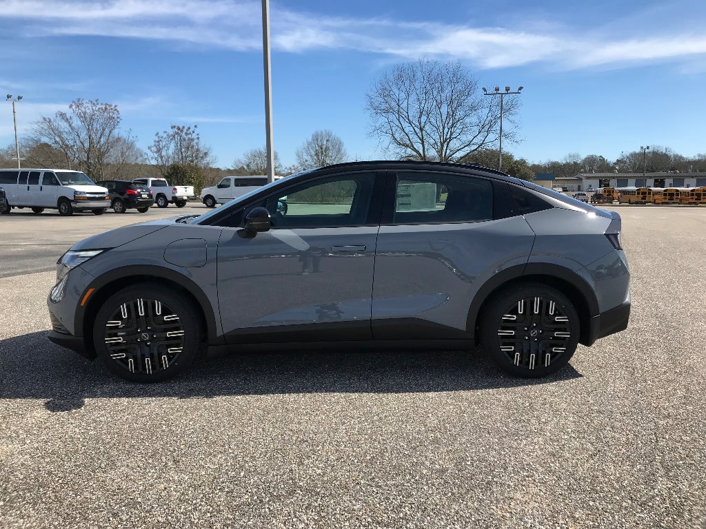 2026 Nissan LEAF Platinum+