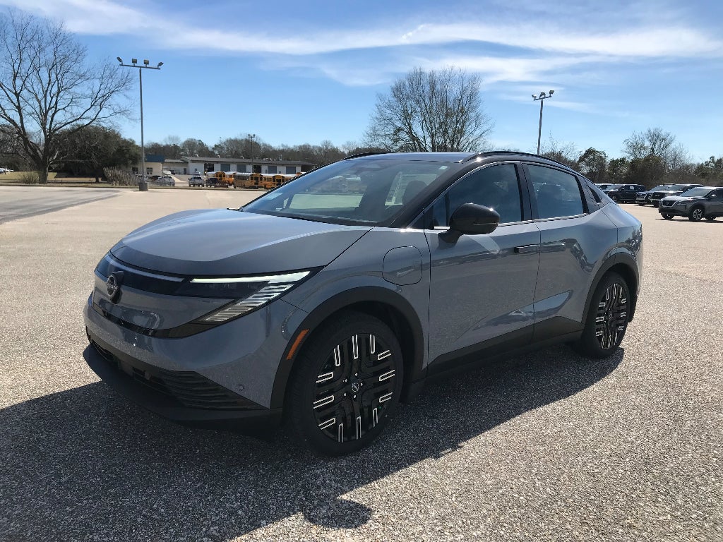 2026 Nissan LEAF Platinum+