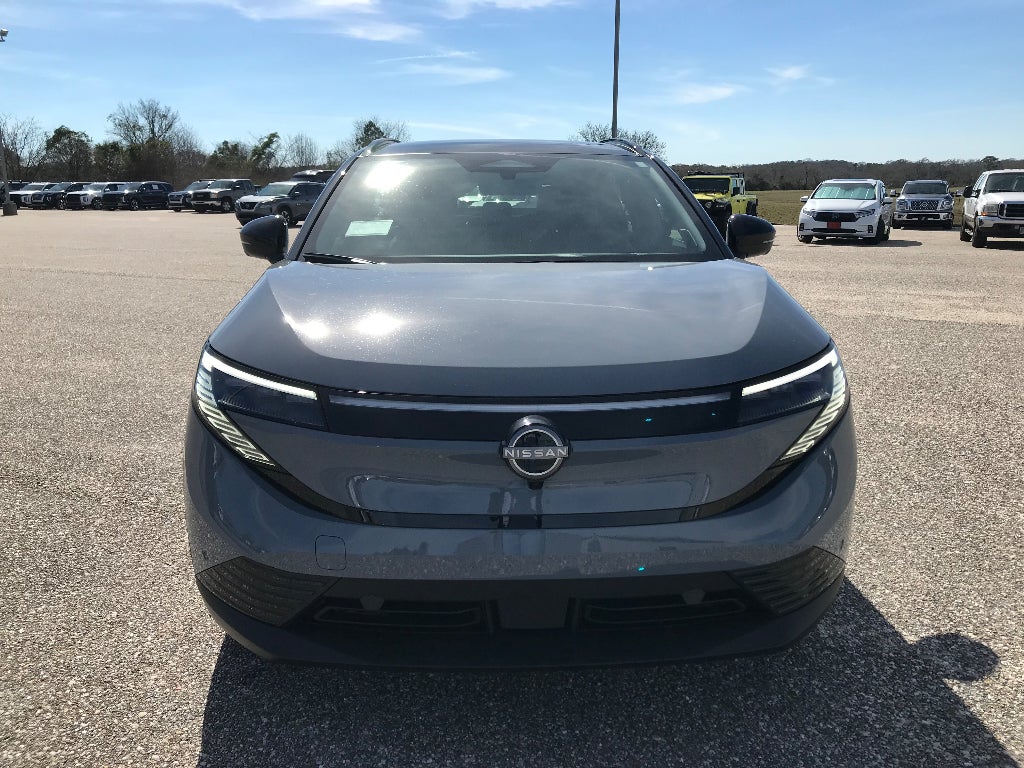 2026 Nissan LEAF Platinum+