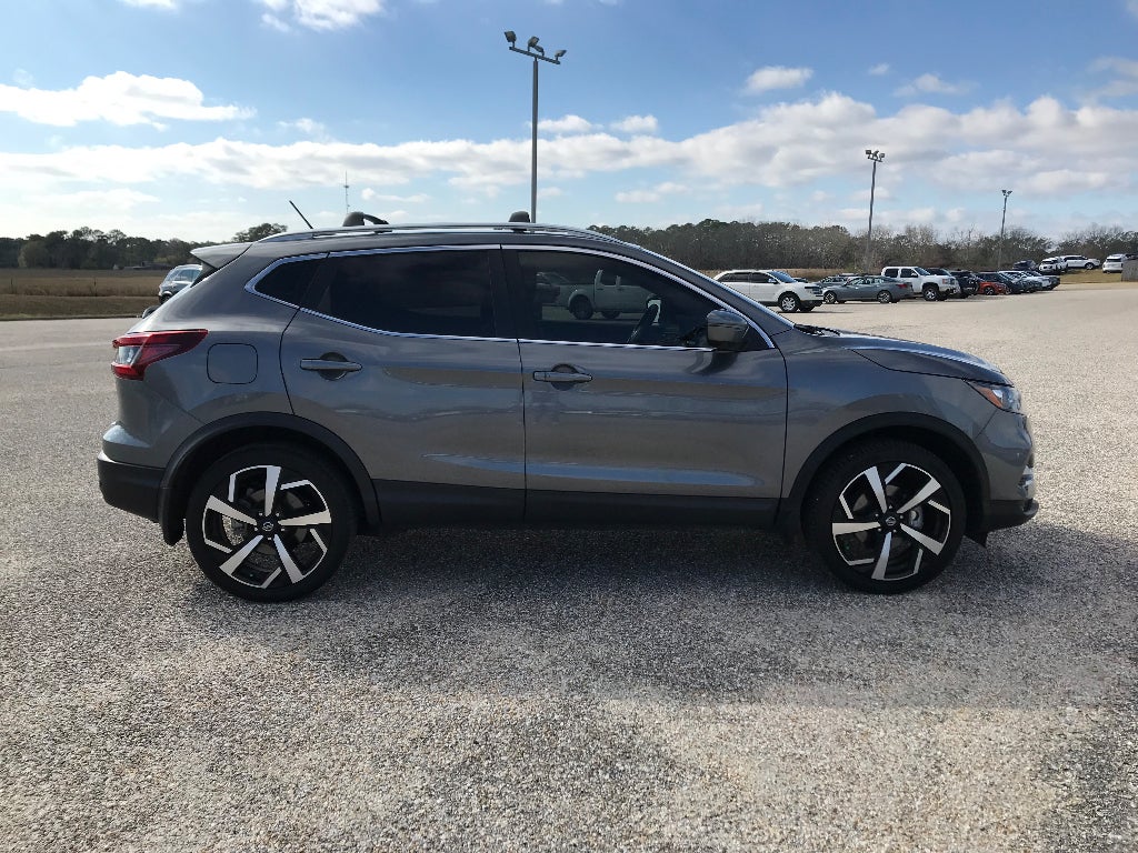 2022 Nissan Rogue Sport SL