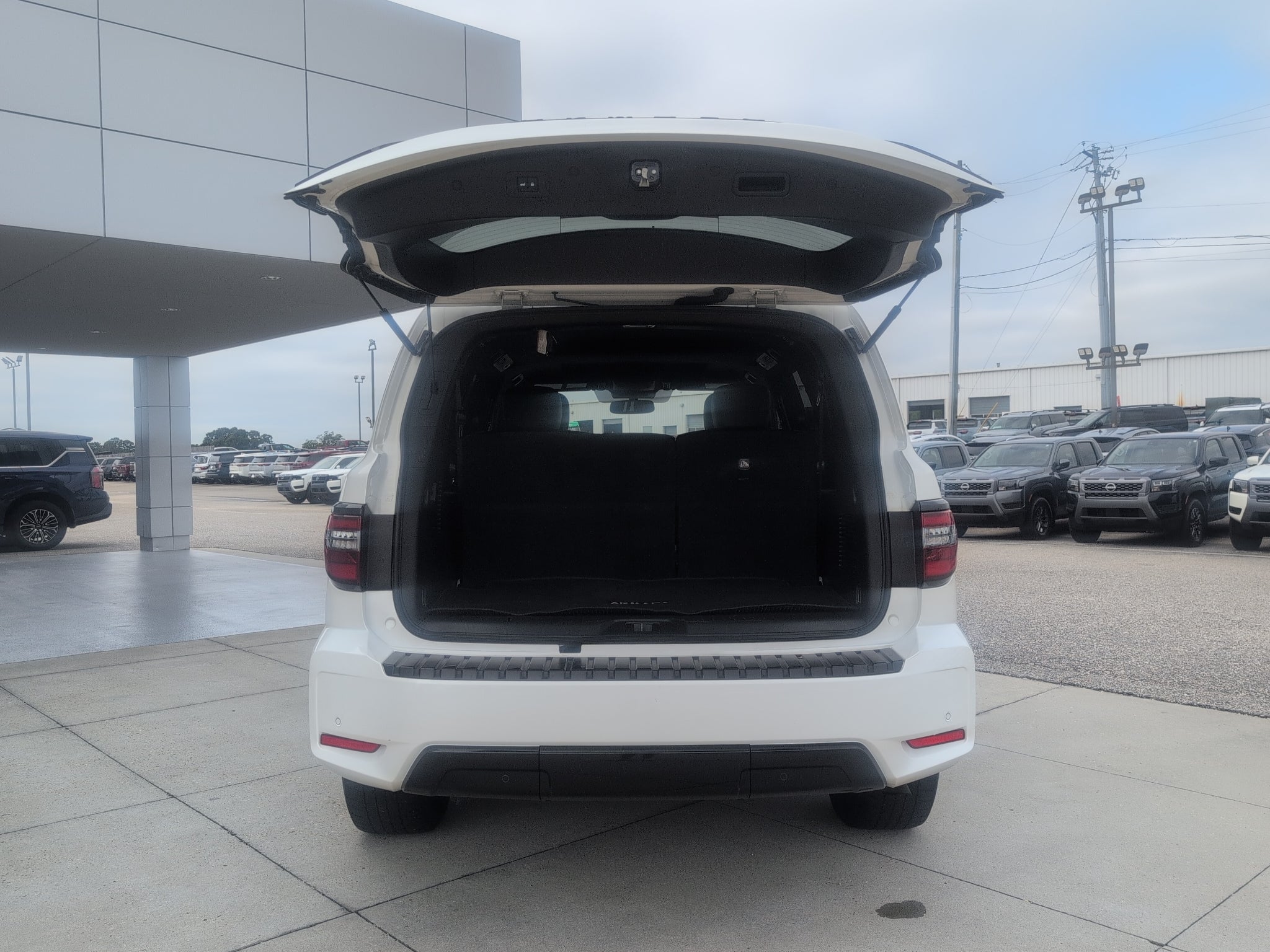 2024 Nissan Armada SL