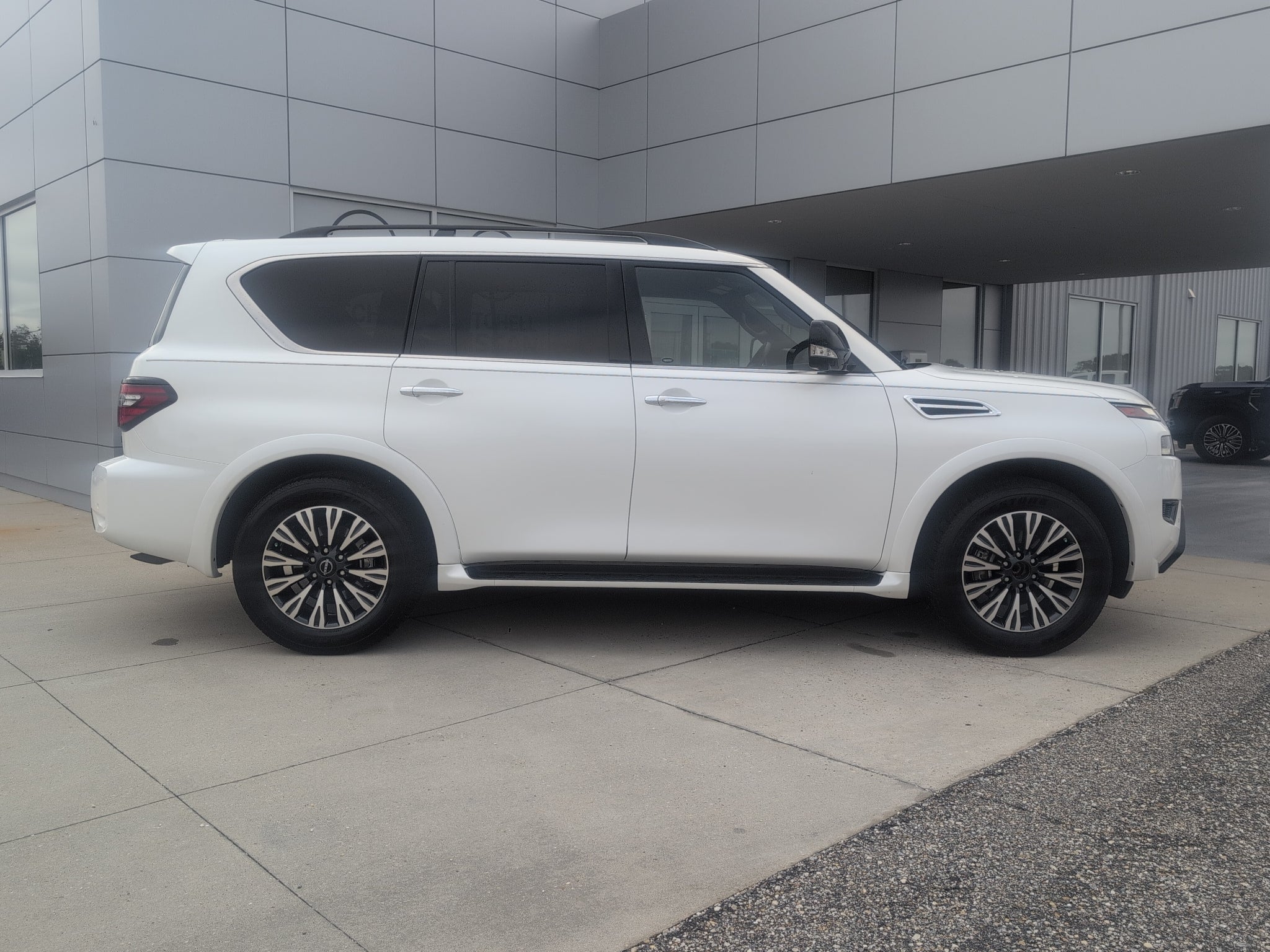 2024 Nissan Armada SL