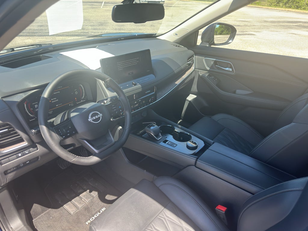 2025 Nissan Rogue Platinum