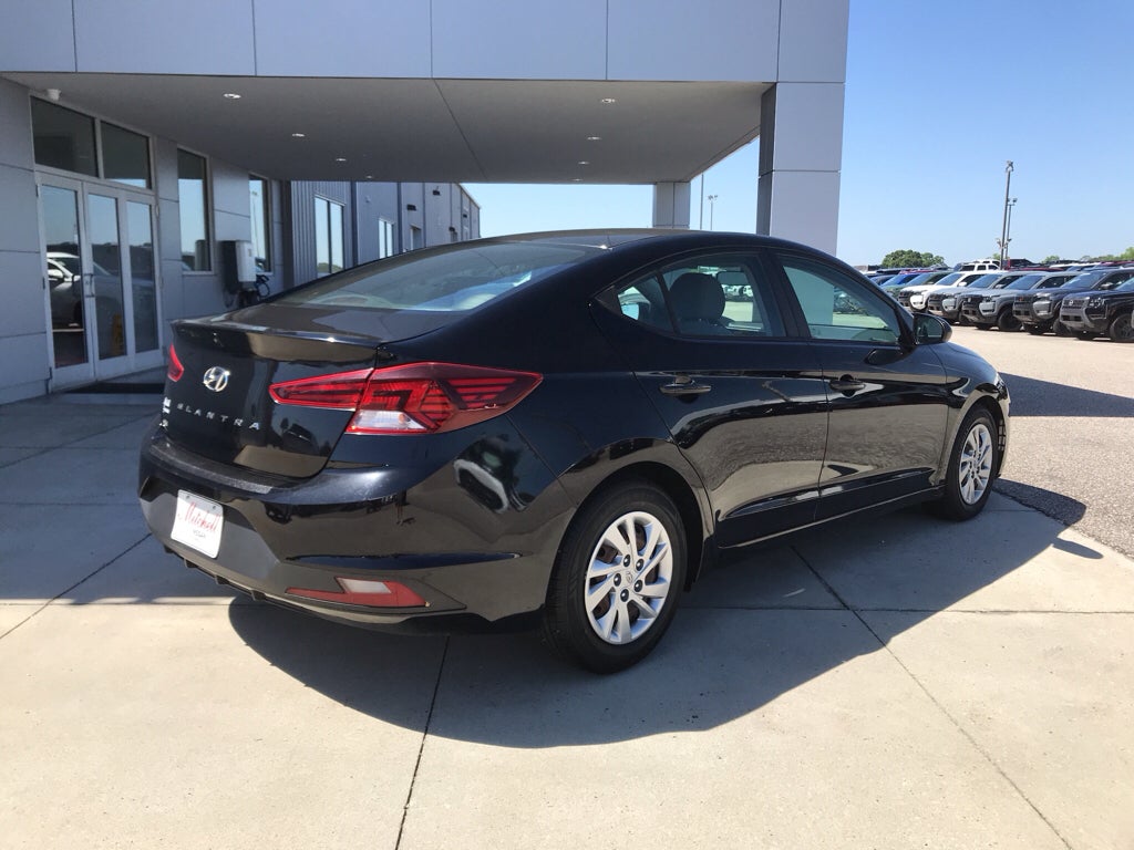 2019 Hyundai Elantra SE