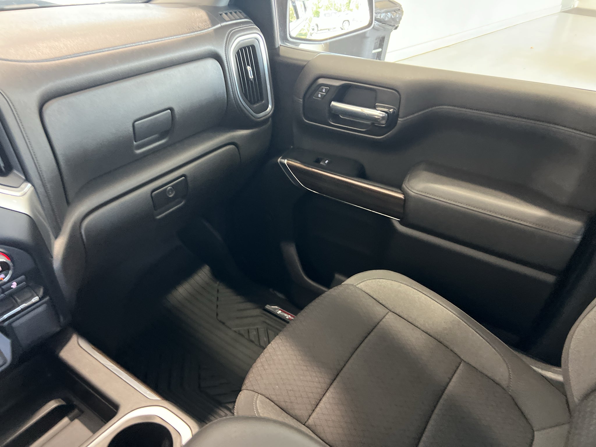 2022 Chevrolet Silverado RST