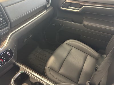 2025 Chevrolet Silverado RST