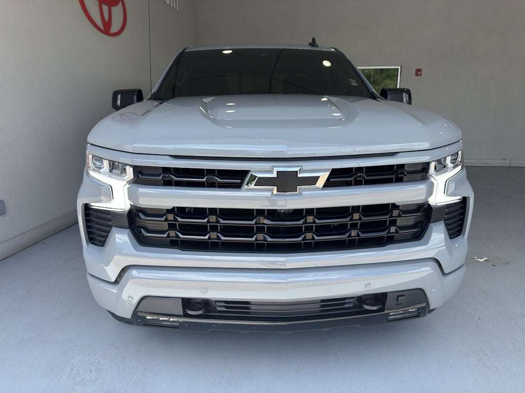 2025 Chevrolet Silverado RST