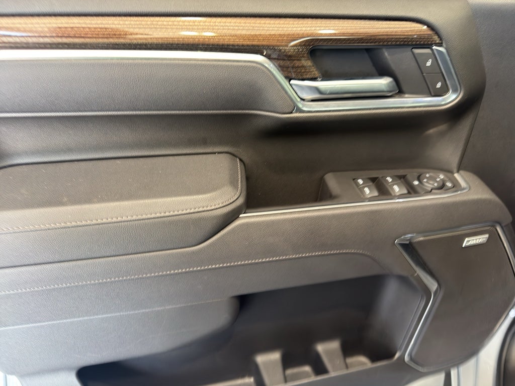 2025 Chevrolet Silverado RST