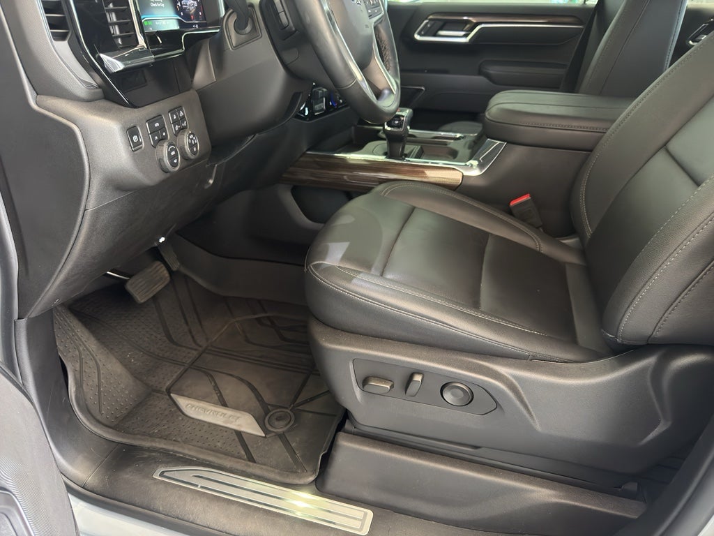 2025 Chevrolet Silverado RST
