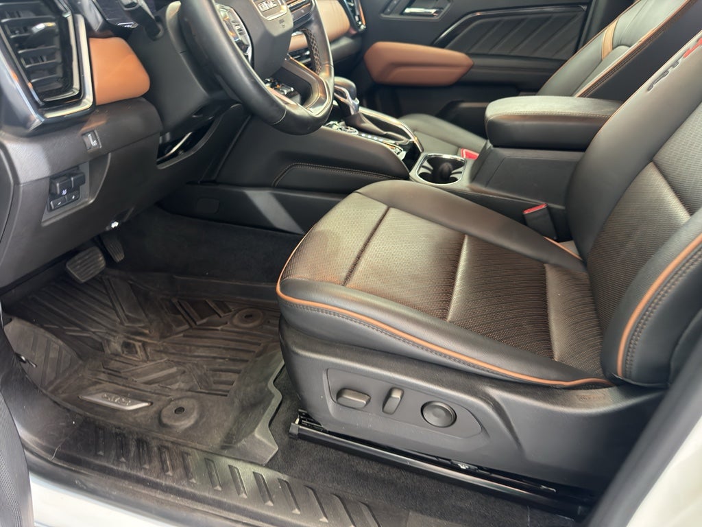 2023 GMC Canyon 4WD AT4