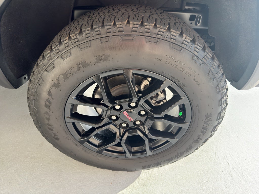 2024 GMC Canyon 4WD Denali