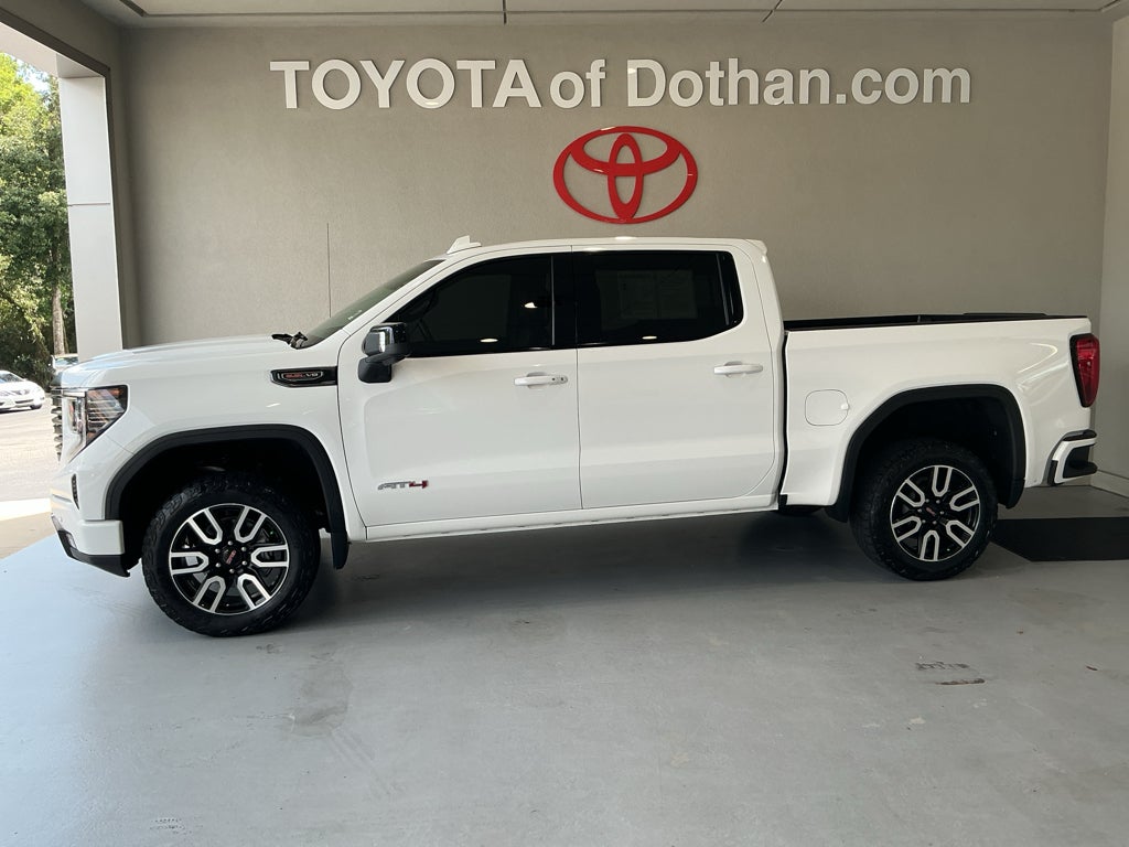 2024 GMC Sierra AT4