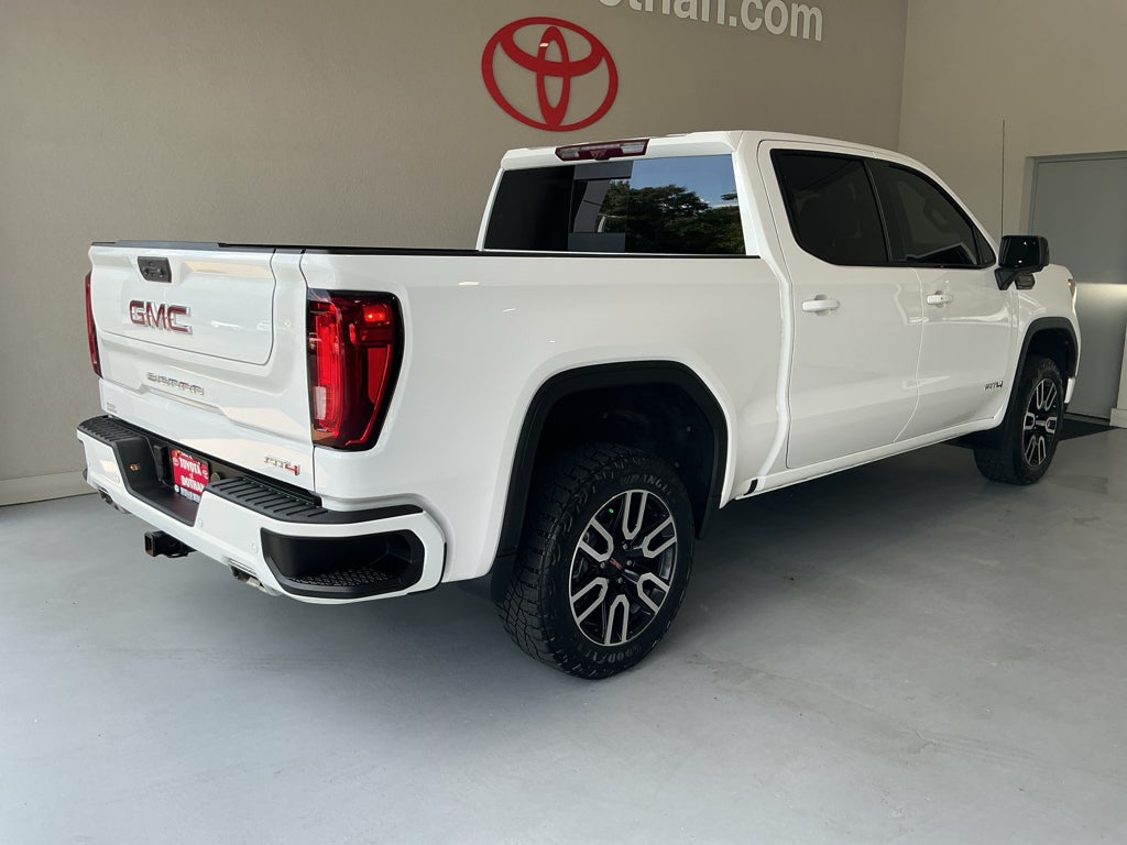 2024 GMC Sierra AT4